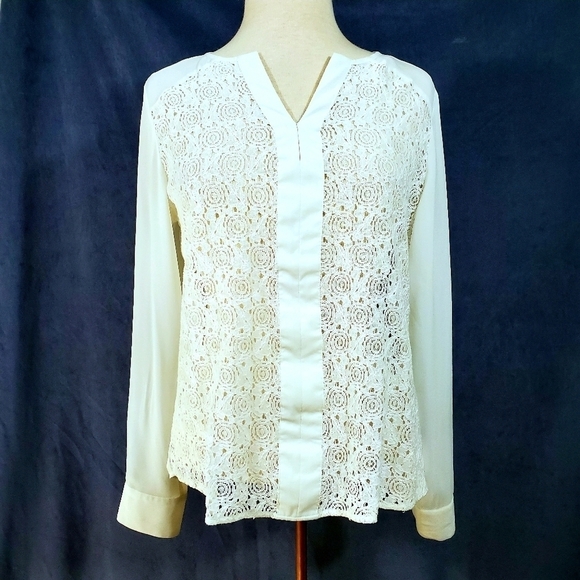 The Limited White Swirl Lace Long-sleeved Blouse - Picture 1 of 9